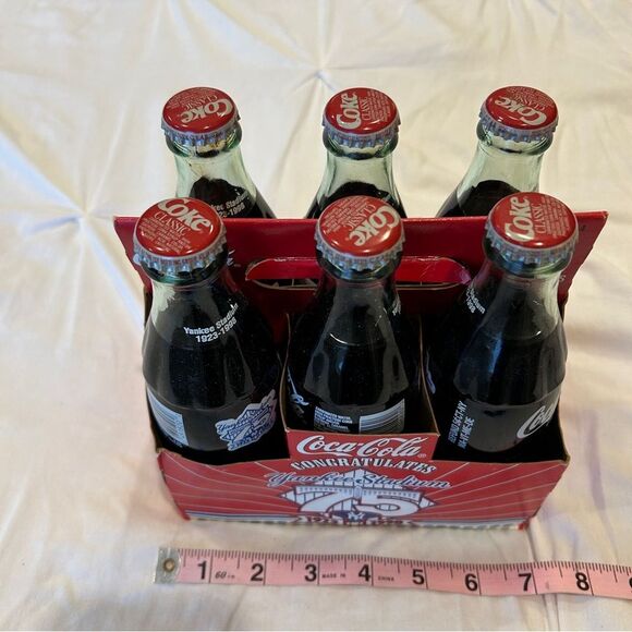 Coca-Cola Collectibles Classic Celebrating 75 Years of Yankee Stadium 1923 -1998 - Picture 6 of 7